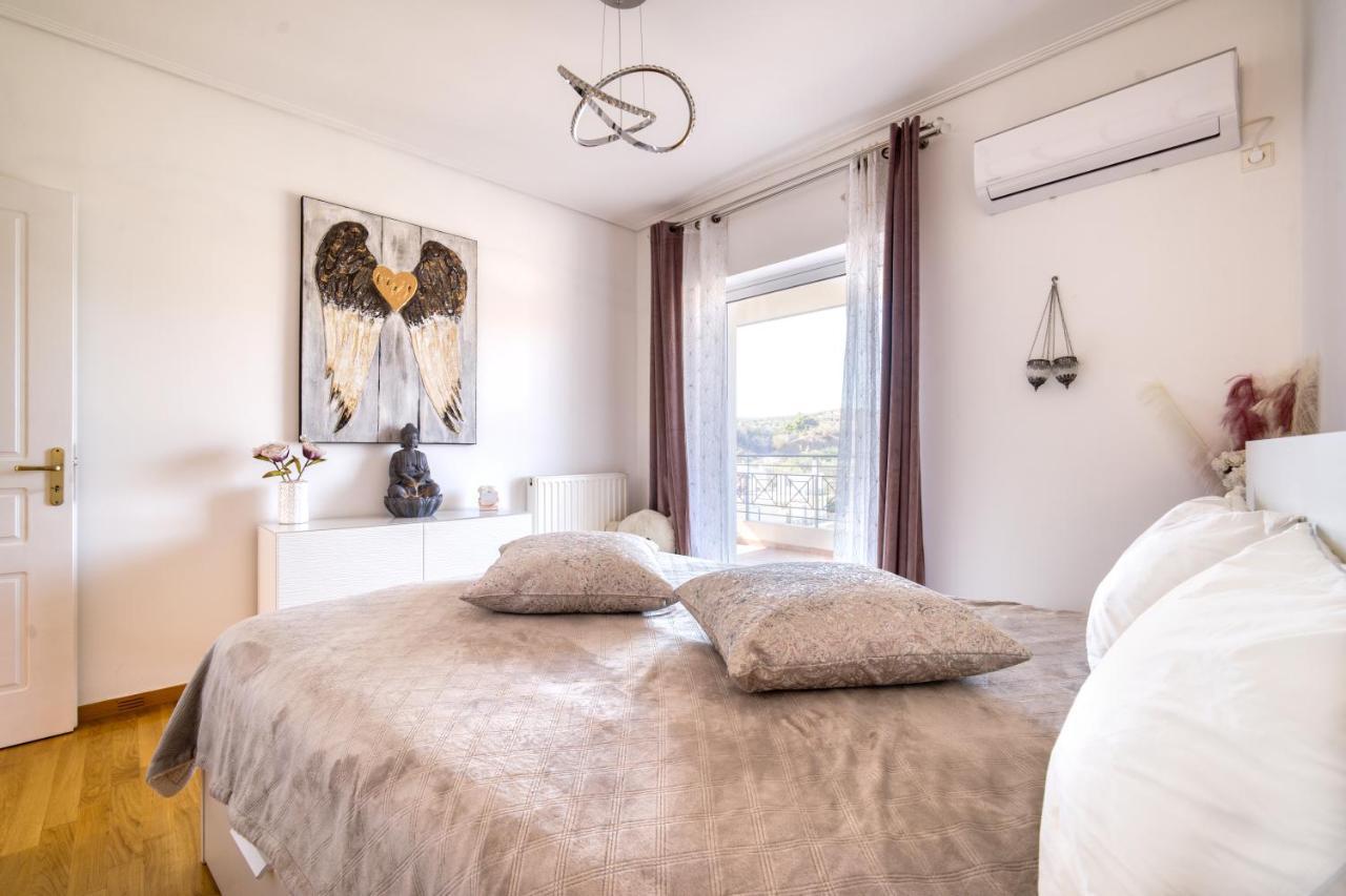 Sea & Mountain Apartment Close To Port And City Lávrion Екстериор снимка
