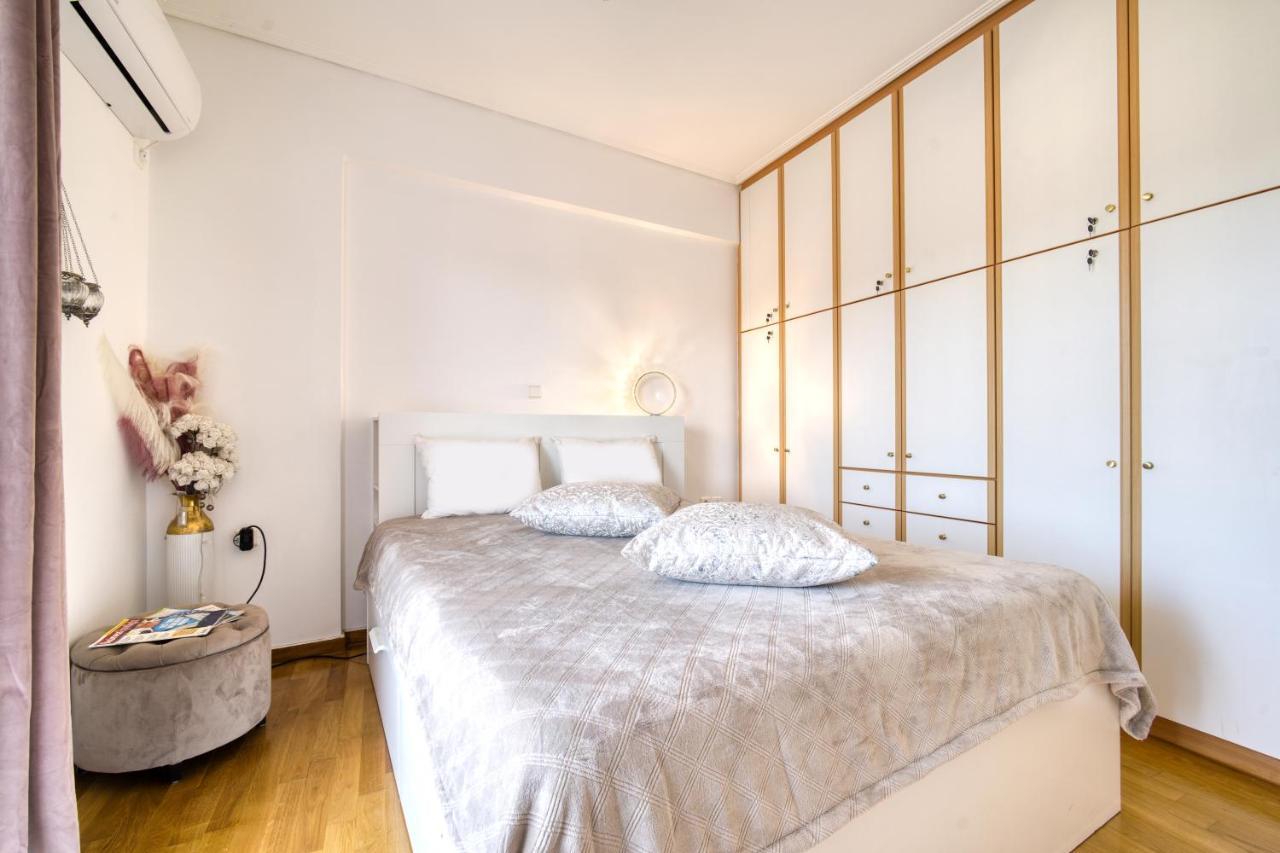 Sea & Mountain Apartment Close To Port And City Lávrion Екстериор снимка