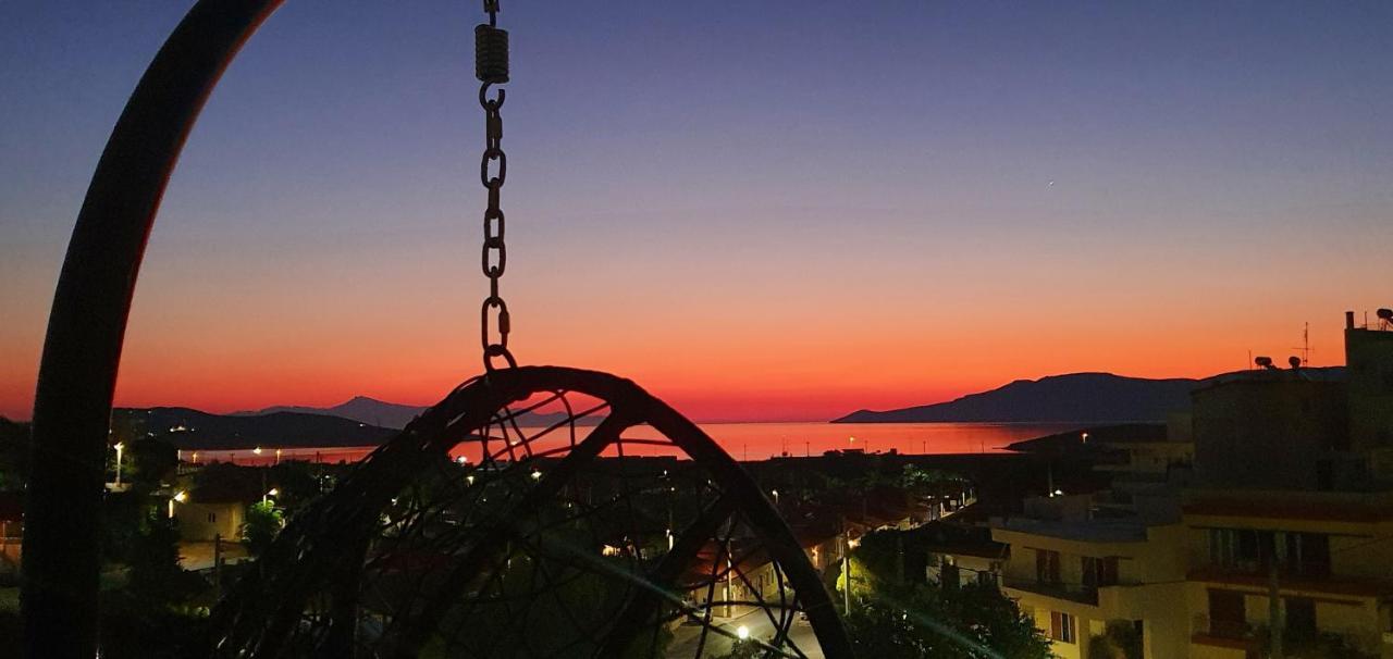 Sea & Mountain Apartment Close To Port And City Lávrion Екстериор снимка