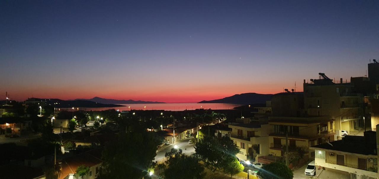 Sea & Mountain Apartment Close To Port And City Lávrion Екстериор снимка
