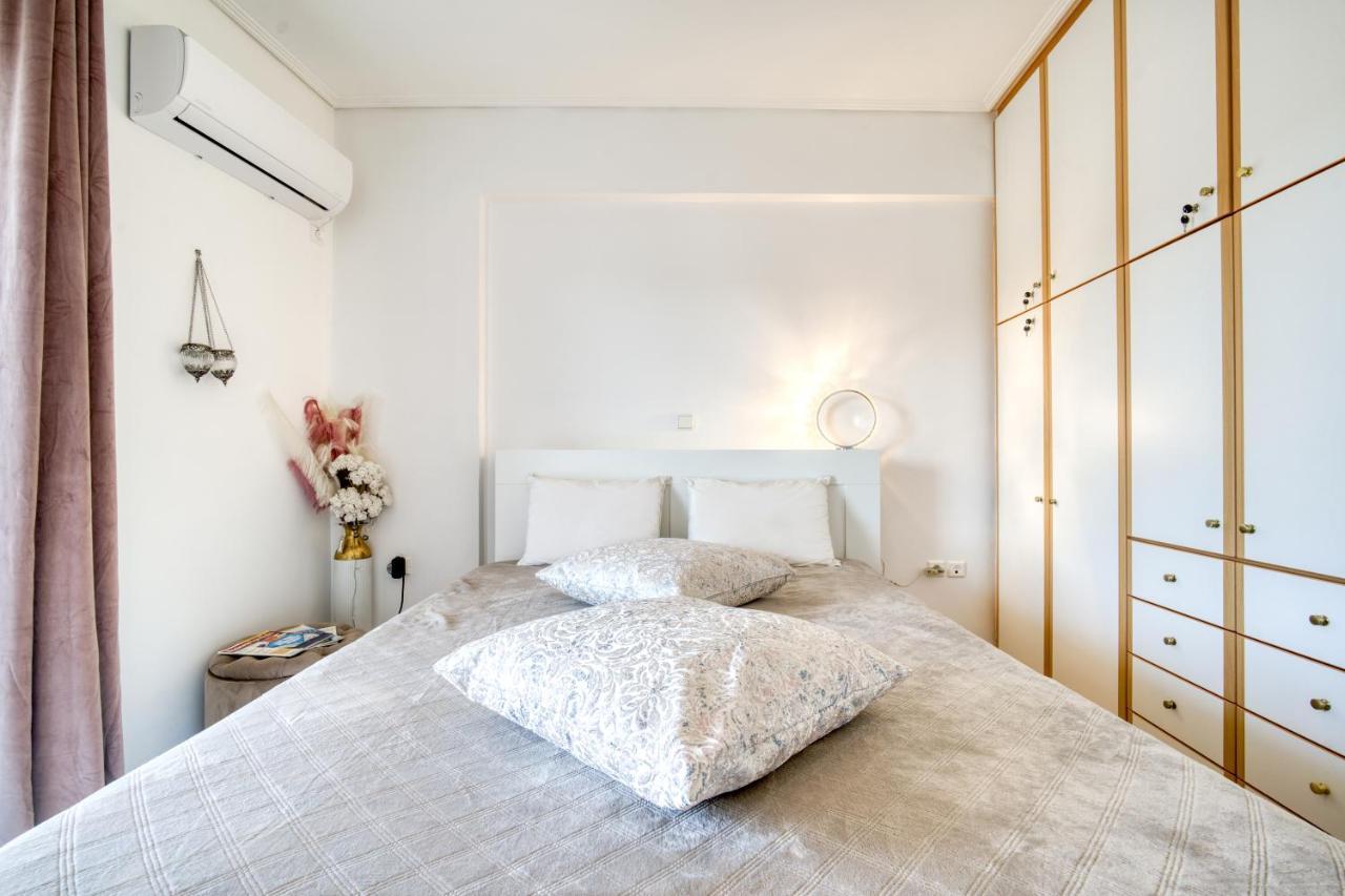 Sea & Mountain Apartment Close To Port And City Lávrion Екстериор снимка