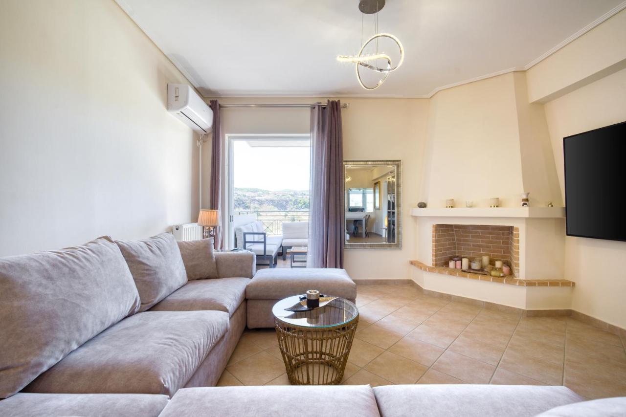 Sea & Mountain Apartment Close To Port And City Lávrion Екстериор снимка