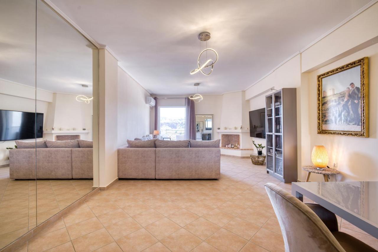 Sea & Mountain Apartment Close To Port And City Lávrion Екстериор снимка