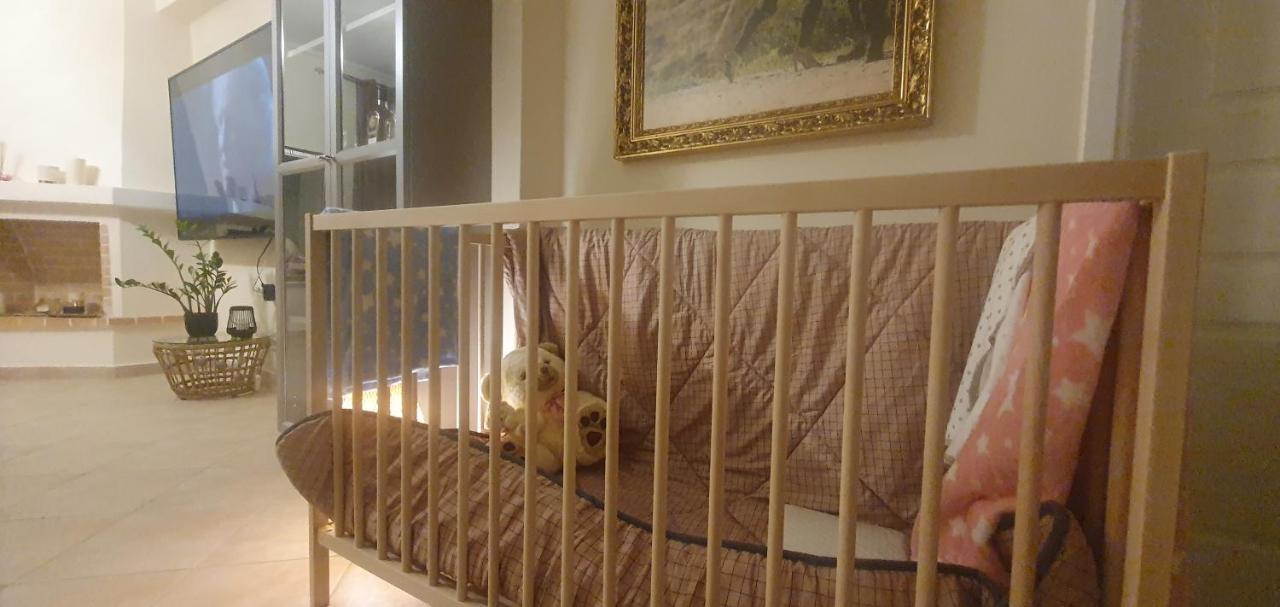Sea & Mountain Apartment Close To Port And City Lávrion Екстериор снимка