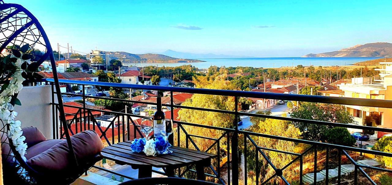 Sea & Mountain Apartment Close To Port And City Lávrion Екстериор снимка