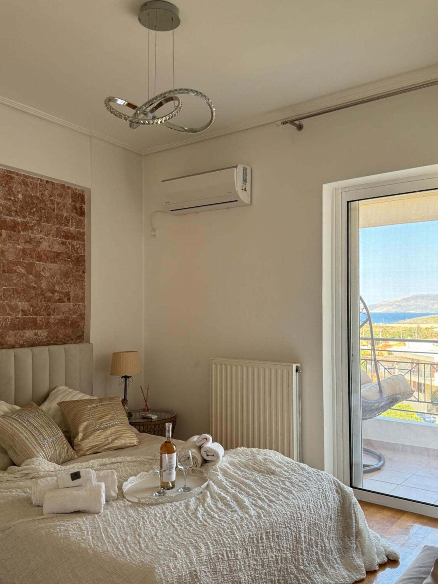 Sea & Mountain Apartment Close To Port And City Lávrion Екстериор снимка